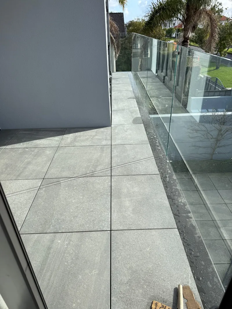 outdoor-dakom-tiling-auckland