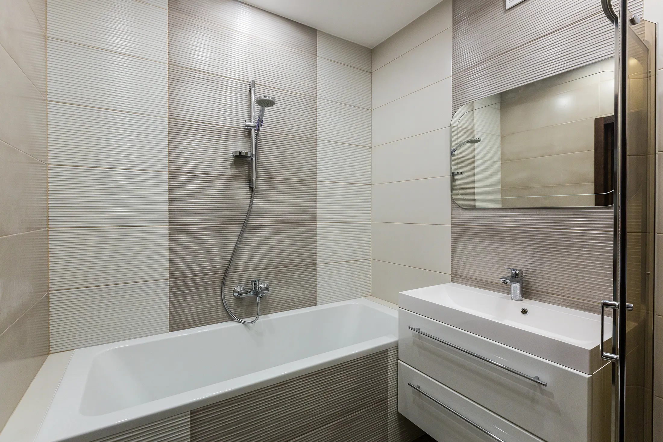 tiling services in Auckland - Dakom Tiling